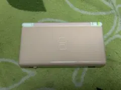 Nintendo DSライト本体　ホワイト×ピンク