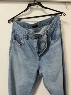 ユニクロ　新品バギージーンズ　482868