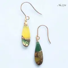 No.775✨天然石✨イエローグリーンコッパーの一粒ピアス　イヤリング