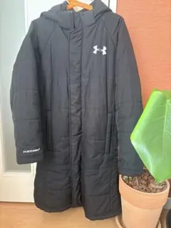 Under Armour ブラック　ベンチコート　YSM