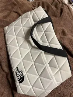 THE NORTH FACE キルティングショルダーバッグ