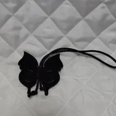 【新品訳あり】アナ・スイ　黒い蝶の形のチャーム