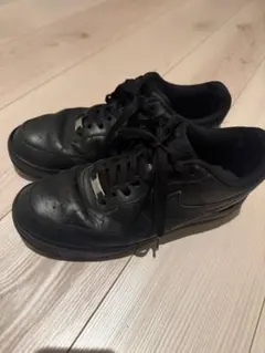 NIKE AIR FORCE 1 ブラック スニーカー