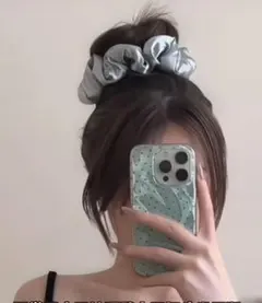 水色 サテン シュシュ フリルデザイン