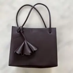 ダークブラウン レザー ハンドバッグ フラワーモチーフ付き Zara