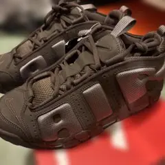 モアテン NIKEのサムネイル