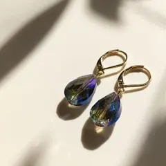 087 一粒ビジュー　しずく　ミニ　ブルーカーキ　ピアス (※送料210円込み)