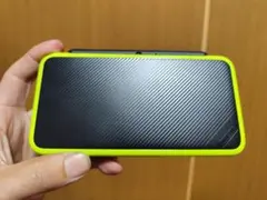 美品　充電器付き！ Nintendo new2DS LL ライム ブラック