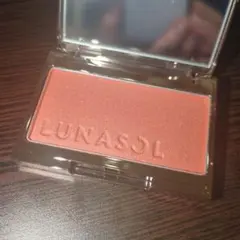 LUNASOL 限定品　パウダーチークのサムネイル