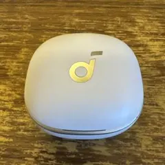 Anker Soundcore Liberty 4 NCの充電ケース（ホワイト）