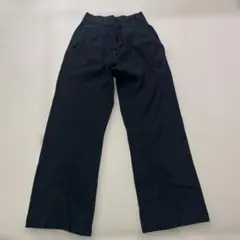 黒パンツ レディース