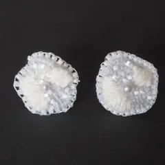 【在庫整理】白 花 ビーズ刺繍 イヤリング ナチュラル 軽い ハンドメイド