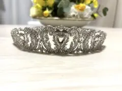 (ご依頼による価格変更)Love Tiara 結婚式用ティアラ　タイプG