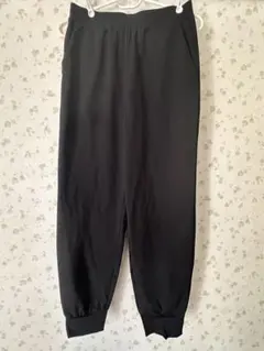 【美品】ユニクロ ウルトラストレッチアクティブジョガーパンツ