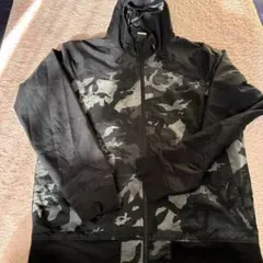 UNDER ARMOUR 迷彩柄 アウター LG