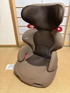 Combi ジュニアシート ブラウン