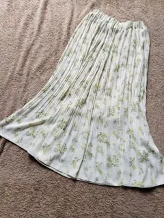 【ロペピクニック】花柄　プリーツスカート　Mサイズ