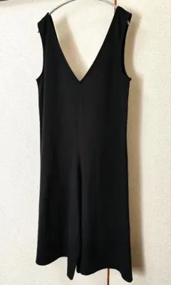 黒のオールインワン　GU