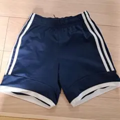 adidas ネイビー 半ズボン140