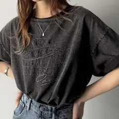 ヴィンテージウォッシュ☆前後2way刺繍オーバーサイズワイドネックTシャツのサムネイル