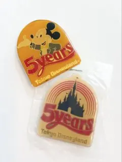 東京ディズニーランド　5周年記念バッジ　1988 貴重　ビンテージ　レトロ