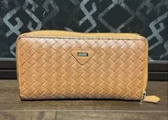 【プラダ】 ベージュレザー長財布