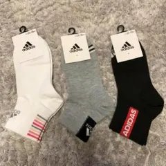 adidas レディースソックス23〜25センチ