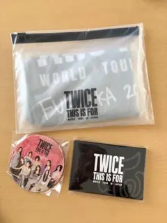 TWICE THIS IS FOR アプグレ特典　トレカ　缶バッチ　クールタオル