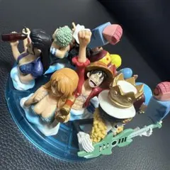 ワンピース　麦わらの一味　フィギュア