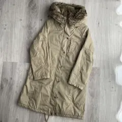 GUジーユーレディース　ファー付き中綿モッズコート　ミリタリーコート　ベージュS