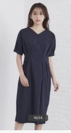 【美品】index Vネックタックナローワンピースのサムネイル