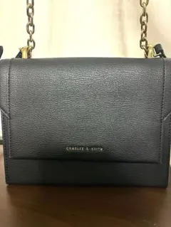 【 CHARLES & KEITH 】ブラックショルダーバッグ ハンドバック