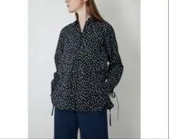 moussy♢ SHEER シャツ 小花柄ブラウス ブラックのサムネイル