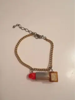 シアタープロダクツ　リップ型チャームブレスレット