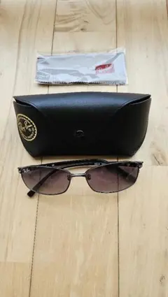Ray-Ban ブラック キャットアイサングラス