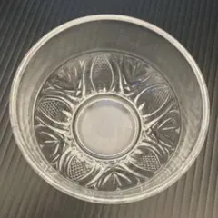 美品　昭和レトロ　アンティーク彫刻ガラス　直径8.5cm 足付き小鉢3個セット