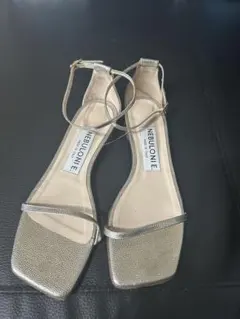 NEBULONIE シャンパンゴールド　サンダル 37