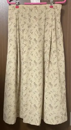 花柄 ロング丈スカート フェリシモ ベージュのサムネイル