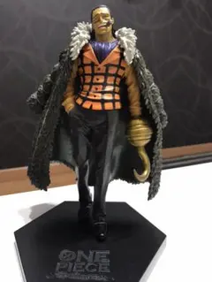 ワンピースのDX王下七武海フィギュア クロコダイル 箱あり