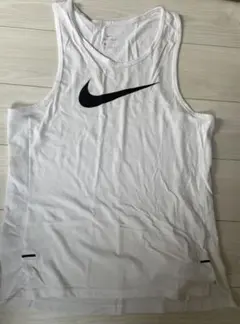 NIKE タンクトップのサムネイル