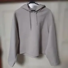 グレー フード付き クロップドパーカー