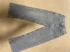 ZARA 裾スリット入り ライトブルー デニムパンツのサムネイル