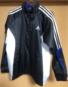 adidas ウインドブレーカー
