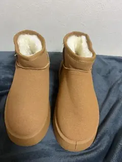 【新品】厚底ムートンブーツ