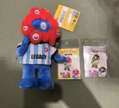 ミャクミャク サッカー日本 レガシー展限定 ぬいぐるみ&ピンバッジ2個