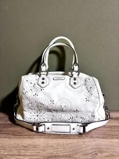 Coach white leather punching y2k bag