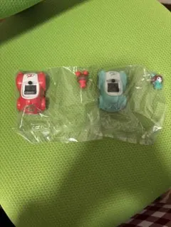 TWICE ガチャガチャ　ミナ、チェヨン　プルバックカーコレクション