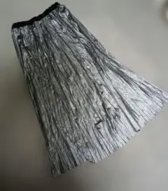 新品 ローリーズファーム ラメプリーツロングスカート