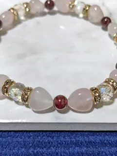 天然石 リボン風ローズクオーツ×ガーネット×オーラクォーツカット ブレスレット
