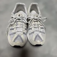 ASICS スニーカー ベージュ系